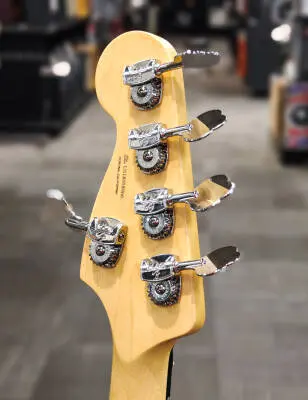 Fender - AM ELITE J-BASS V ASH MN TBSB W/CS 2